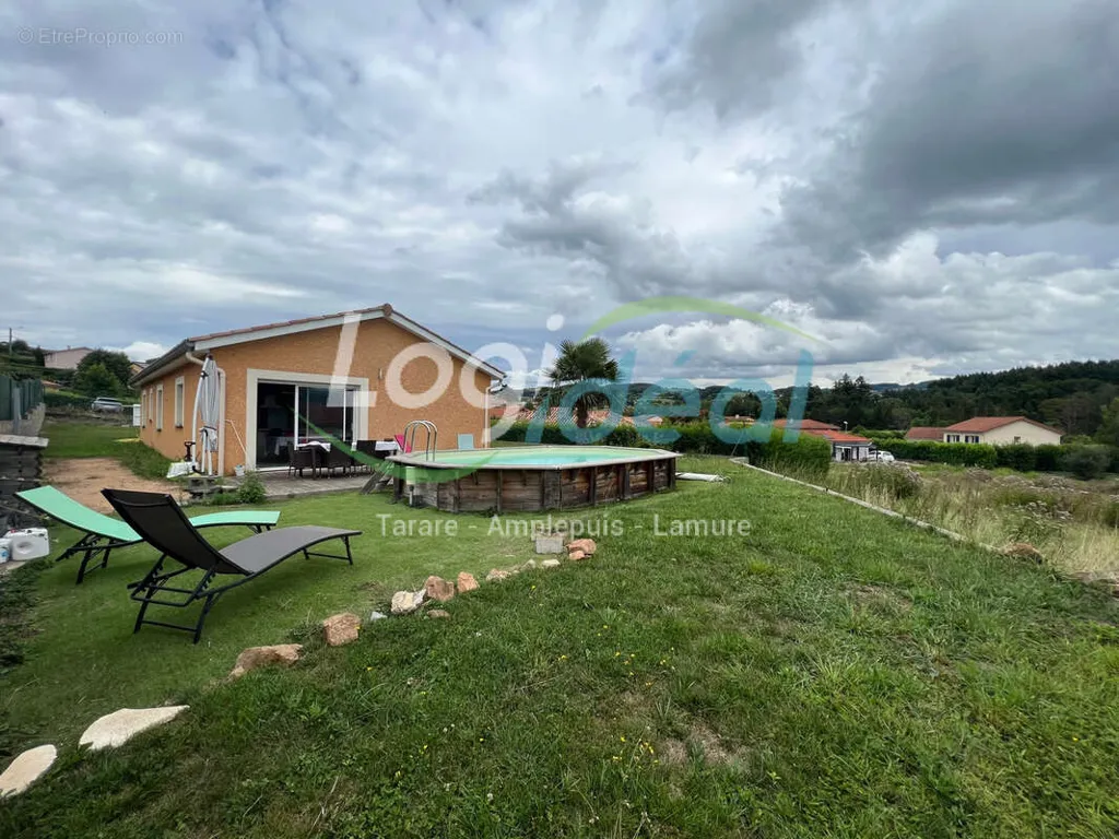 Aed - Villa with Pool near Amplepuis