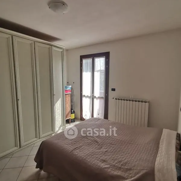 Chambres - Apartment with Balcony in Stienta