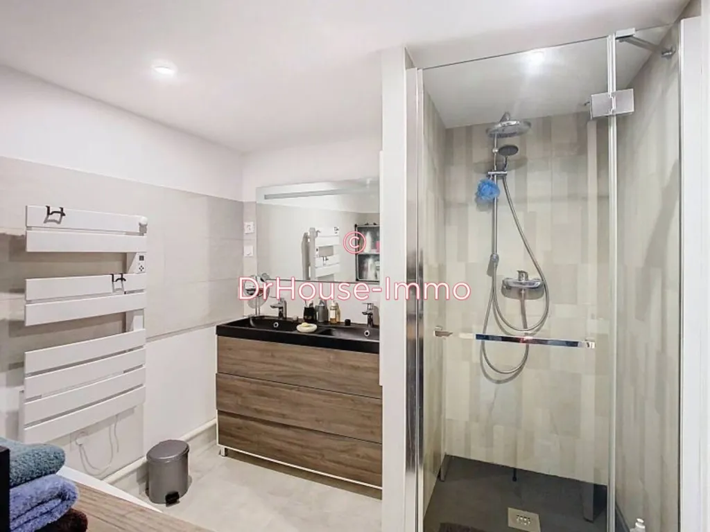 Salles de bain - Maison Familiale avec Piscine au Haillan