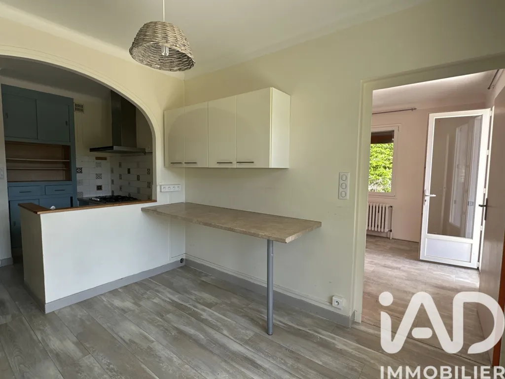 Cuisine - Maison avec Vue Dominante sur Largentière