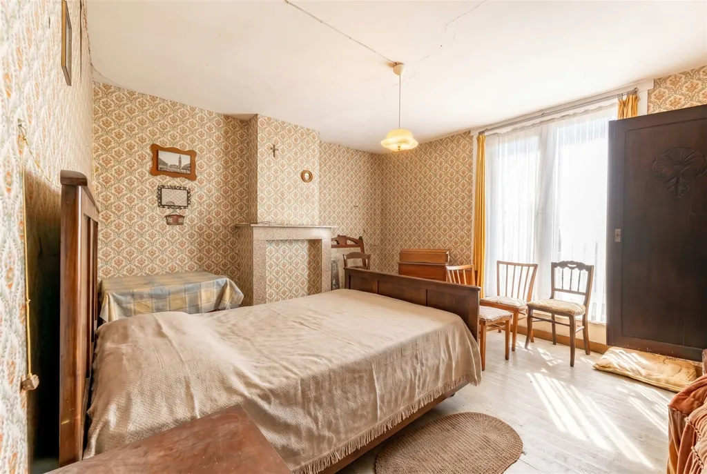 Magamistoad - Renovatable House with Garden in Kanegem
