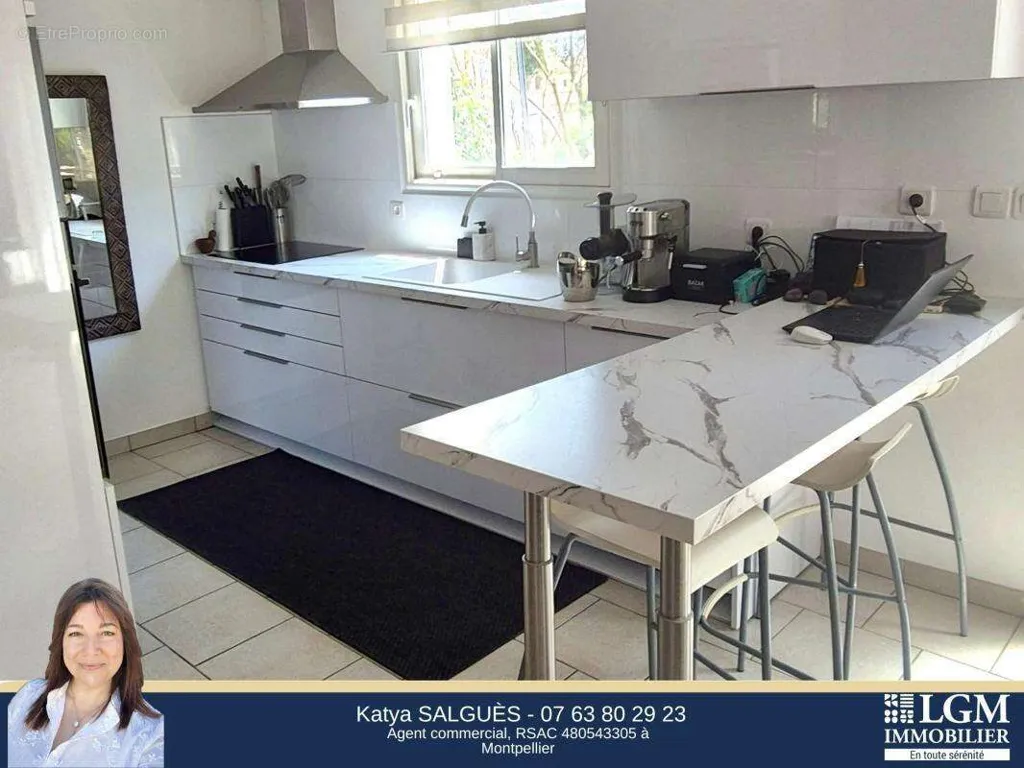 Cuisine - Villa 4 Chambres avec Jardin à Baillargues