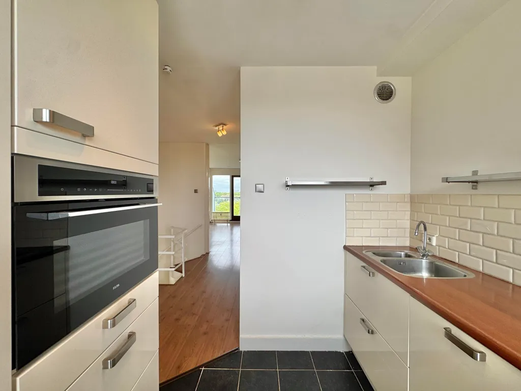Cucina - Maisonette with Balcony in Amsterdam Nieuw-West