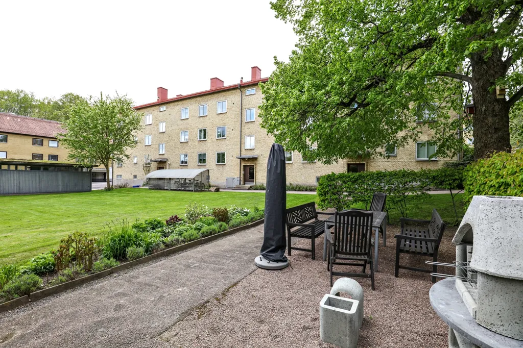 Jardin - City-Adjacent Apartment with Balcony in Fredriksdal