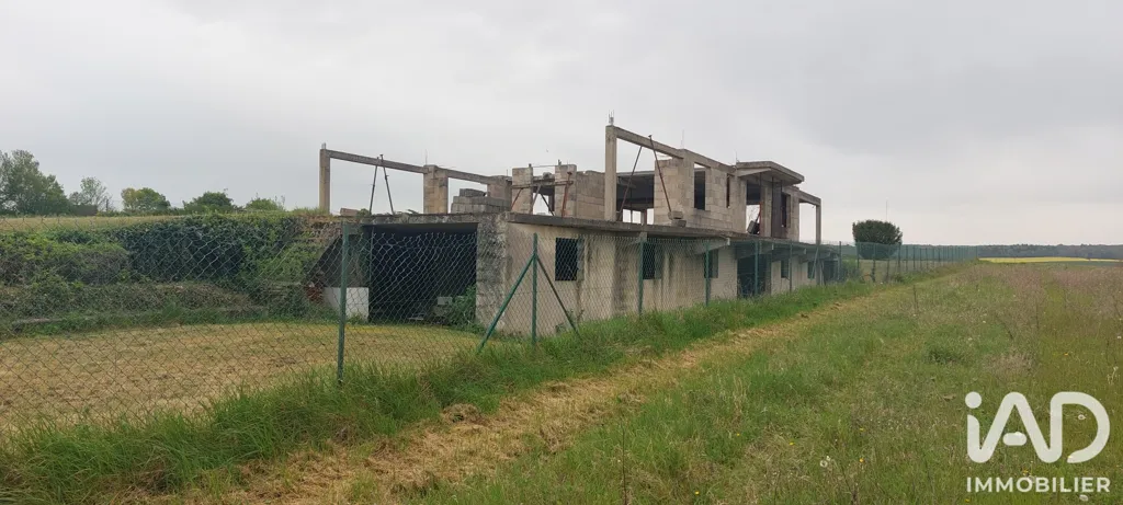 Giardino - Buildable Land with Existing Structure in Chaumont