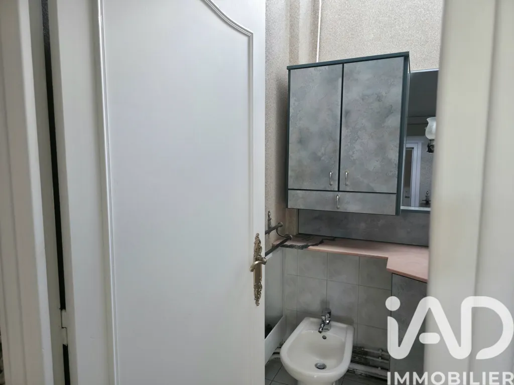 Salles de bain - Appartement avec balcon et garage à Tarbes