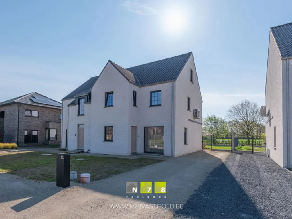 Extérieur - Nouvelle Maison avec 3 Chambres à Opitter