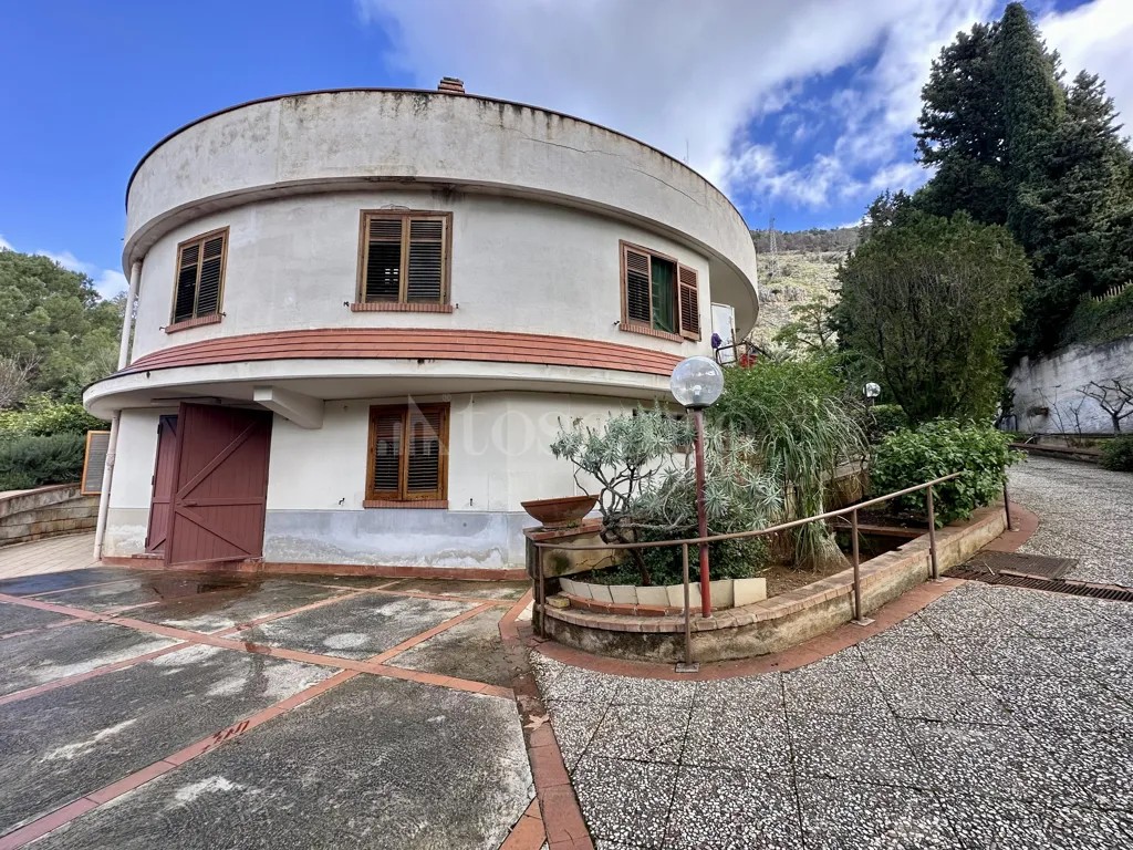 Välivaade - Luxury Villa with Circular Design in Palermo