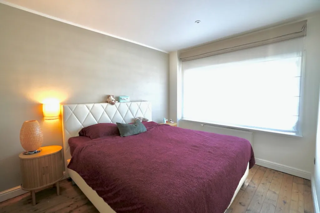 Chambres - Maison Rénovée avec Terrasse à Sleidinge