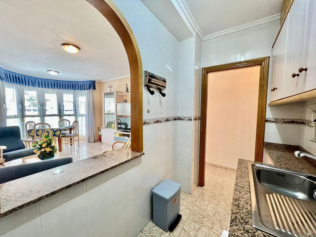 Köök - Apartment with Balcony and Garage in Torrevieja