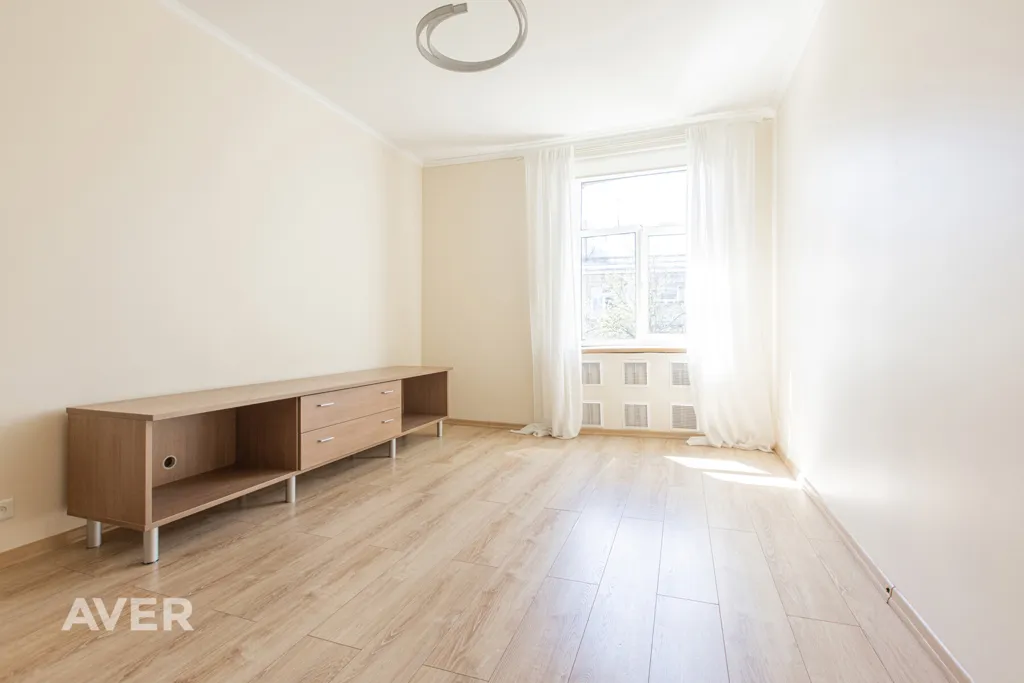 Pièces - 3-Bedroom Flat with Central Location in Riga