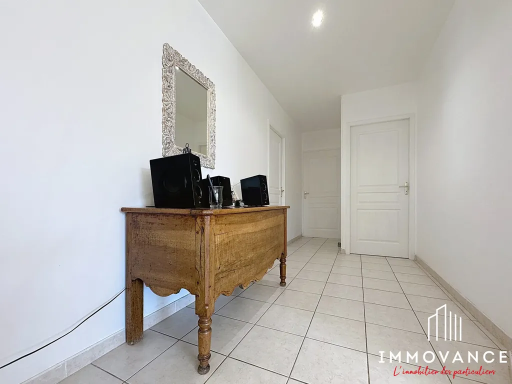 Ingresso - Semi-detached Villa with Pool in Quiet Area