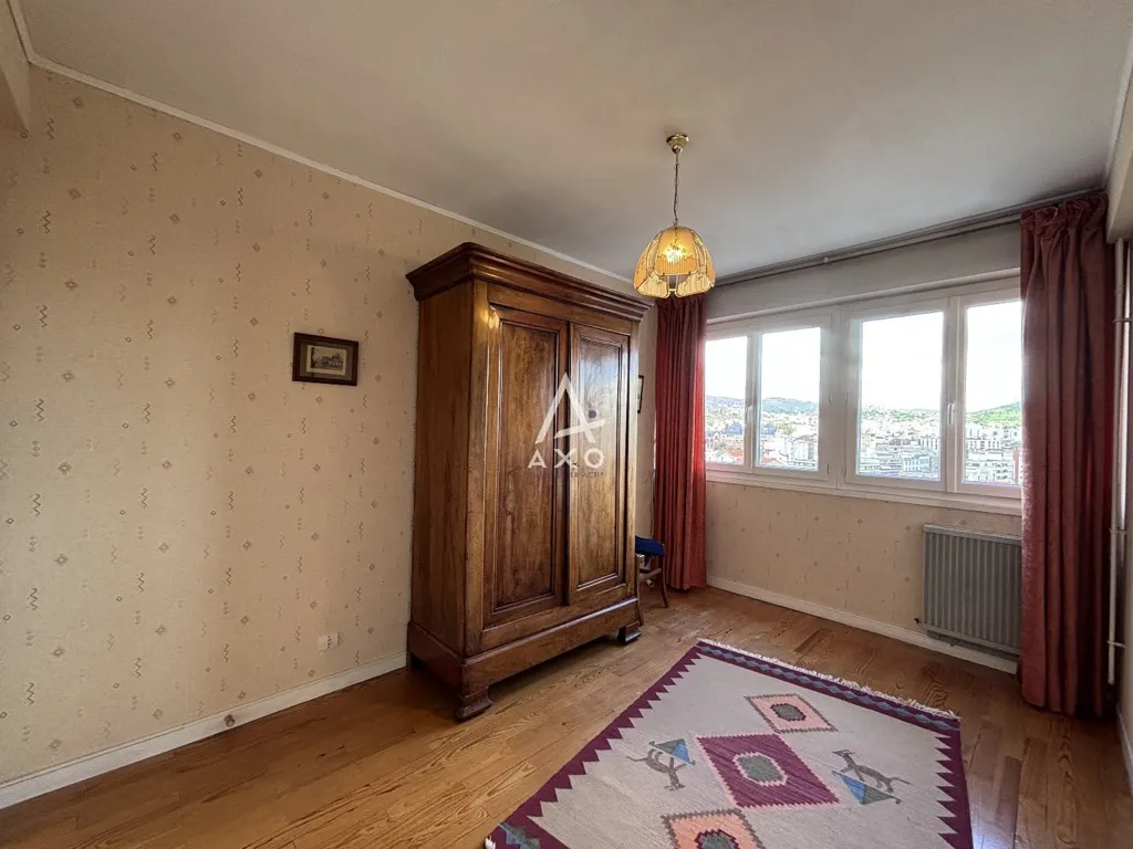 Magamistoad - 5-Piece Flat with City View in Clermont-Ferrand