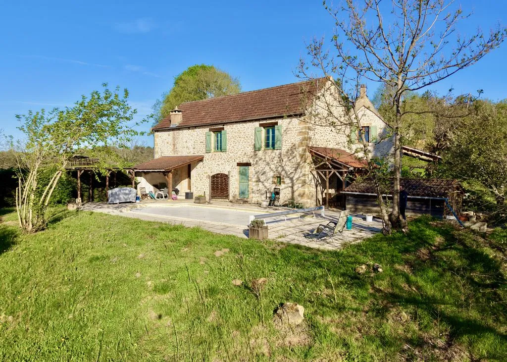 Välivaade - Luxury House with Pool in Saint-André-d'Allas