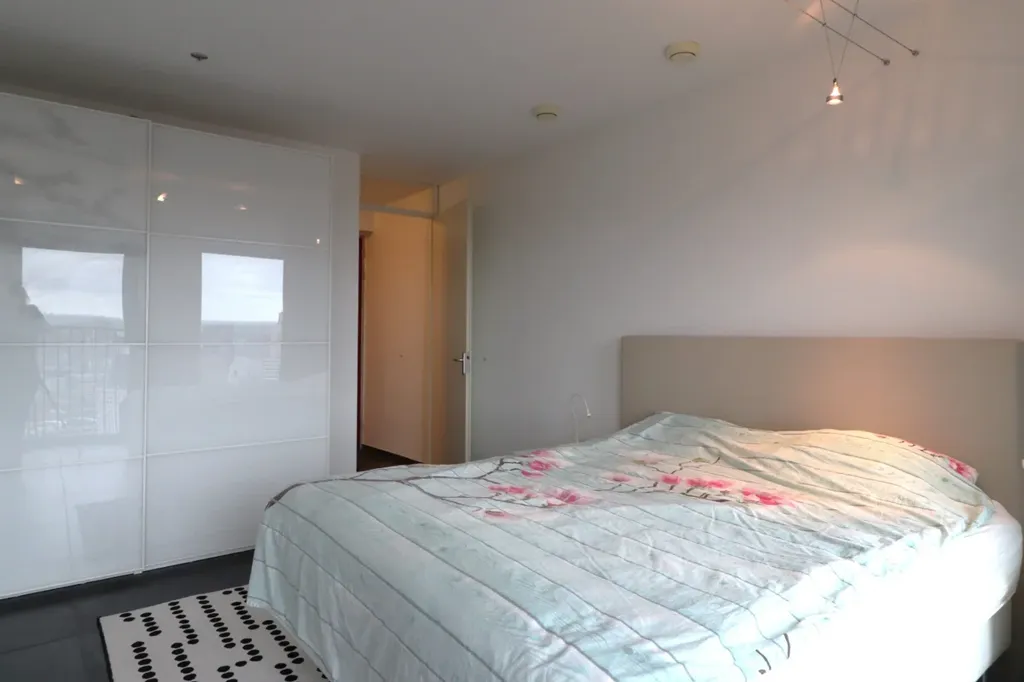 Bedrooms - Furnished Apartment with City View in Rotterdam