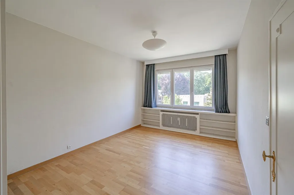 Stanze - Flat with Garage in Solbosch, Brussels