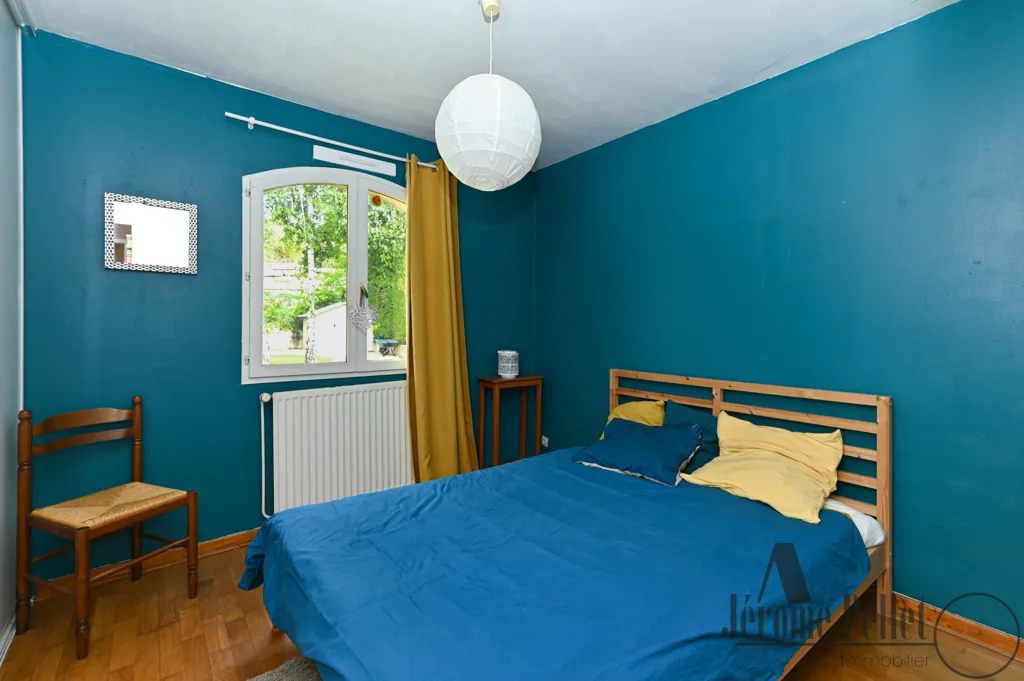 Magamistoad - Semi-Basement House with Panoramic View in Communay