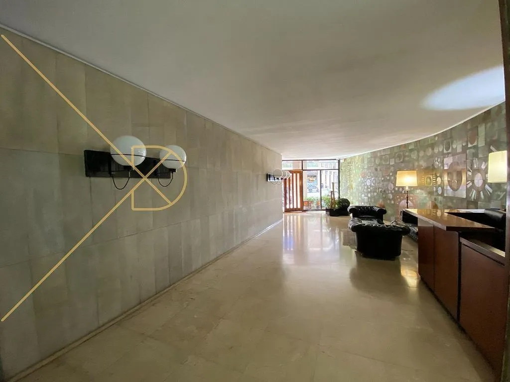 Esik - Apartment with Terrace in Les Corts, Barcelona