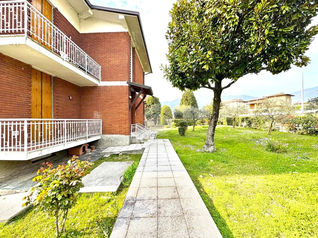 Jardin - Apartment with Garden in Clusane, Iseo