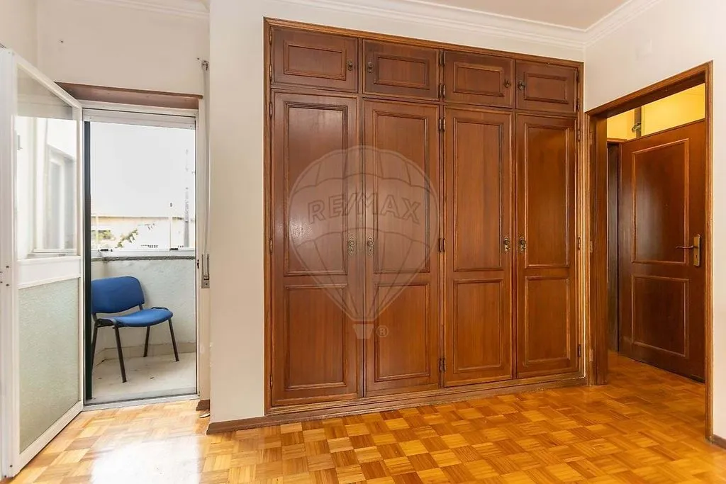 hallway_entrance