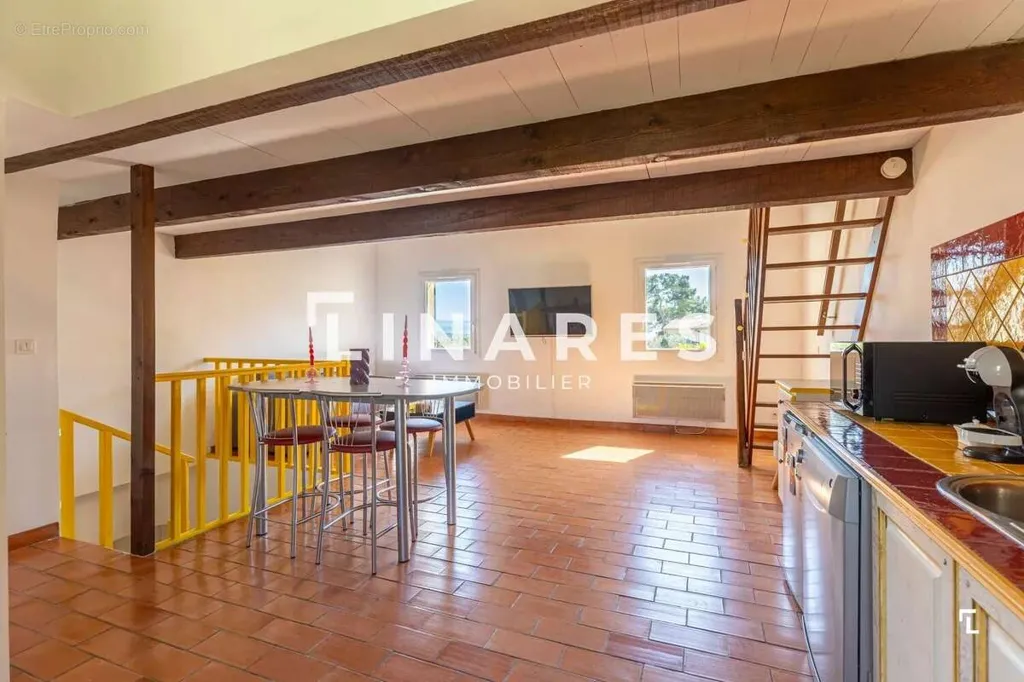 Salle à manger - Maison 5 pièces à Pertuis