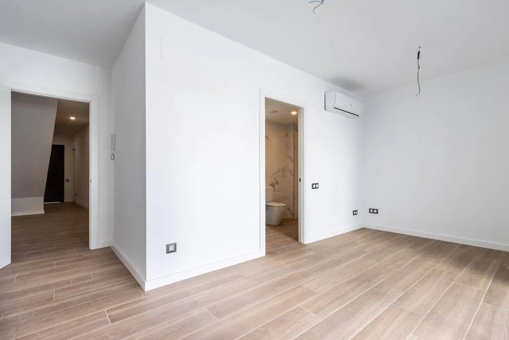 Toad - New Detached House with Terrace in Viladecavalls