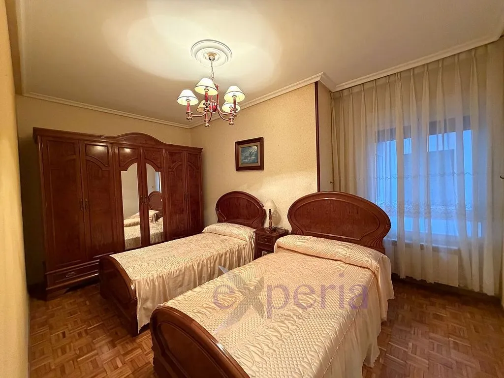 Bedrooms - Central Flat with Lift in La Felguera