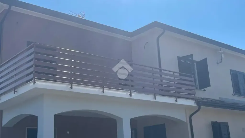 Esterno - Casa indipendente con terrazzo panoramico a San Nicola Manfredi