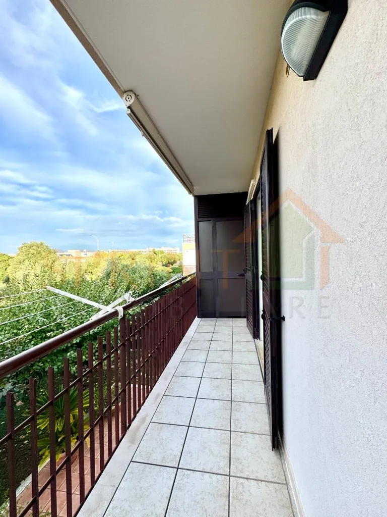 Rõdu - Bright Apartment with Balcony in Monopoli