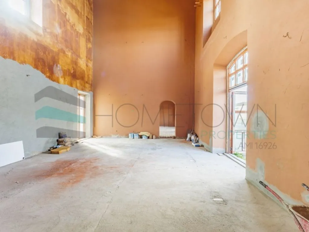 Toad - Luxury Mansion with Traditional Design in Boliqueime