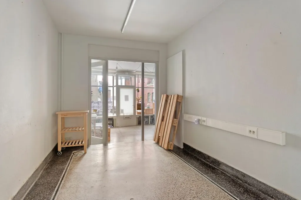 hallway_entrance
