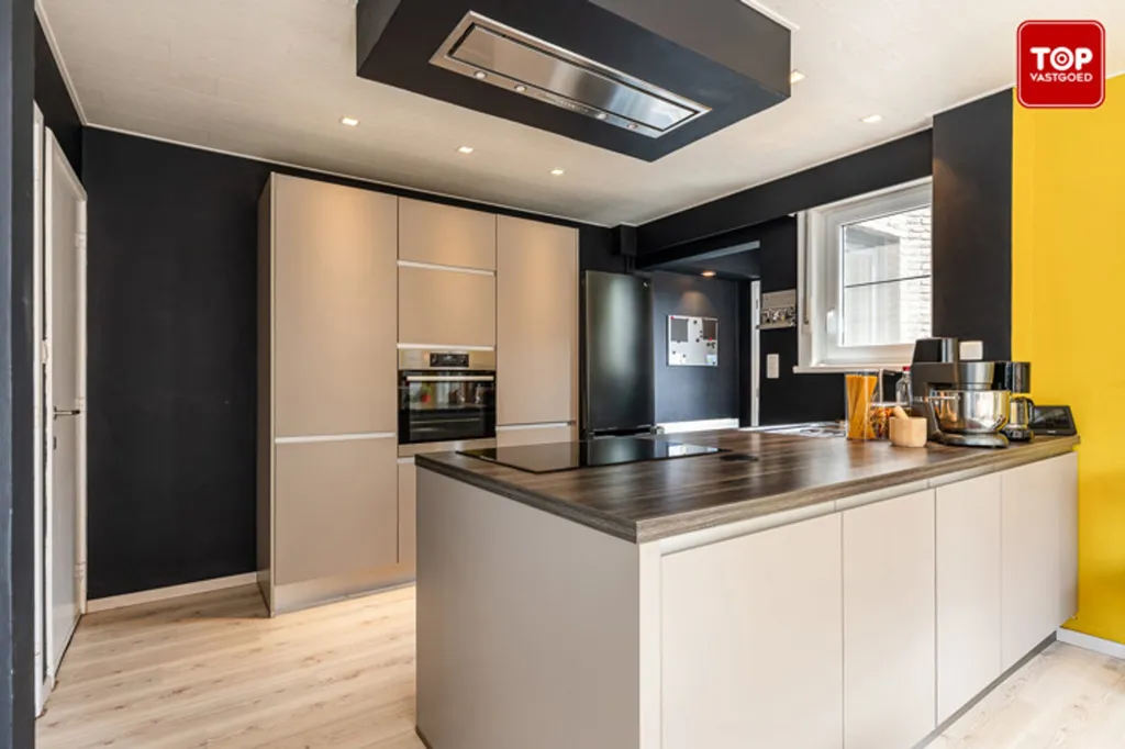 Half-Open House with Garden in Evergem