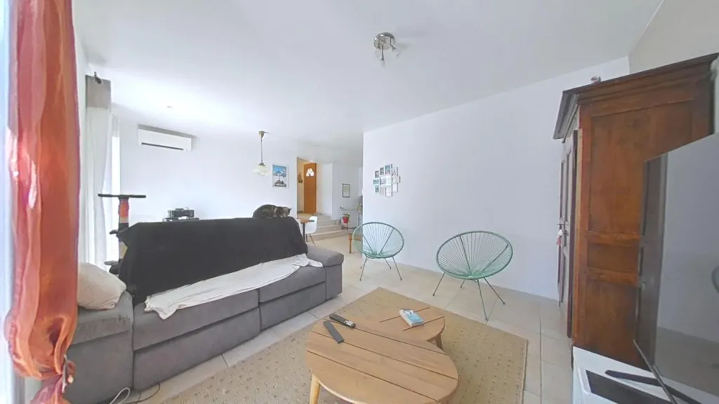 Elutuba - House with Pool in Ouveillan
