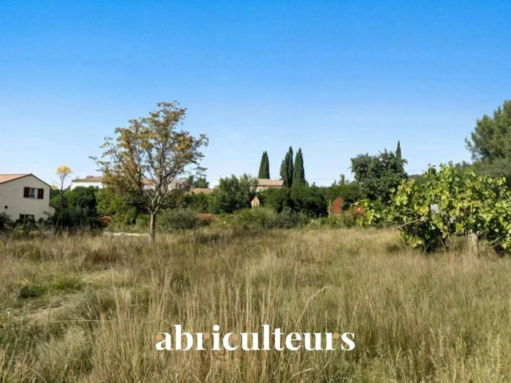 Aed - Building Plot with Pool in Éguilles