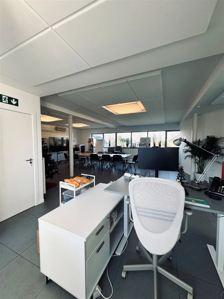 Kabinet - Office Space with Loft in Waasmunster