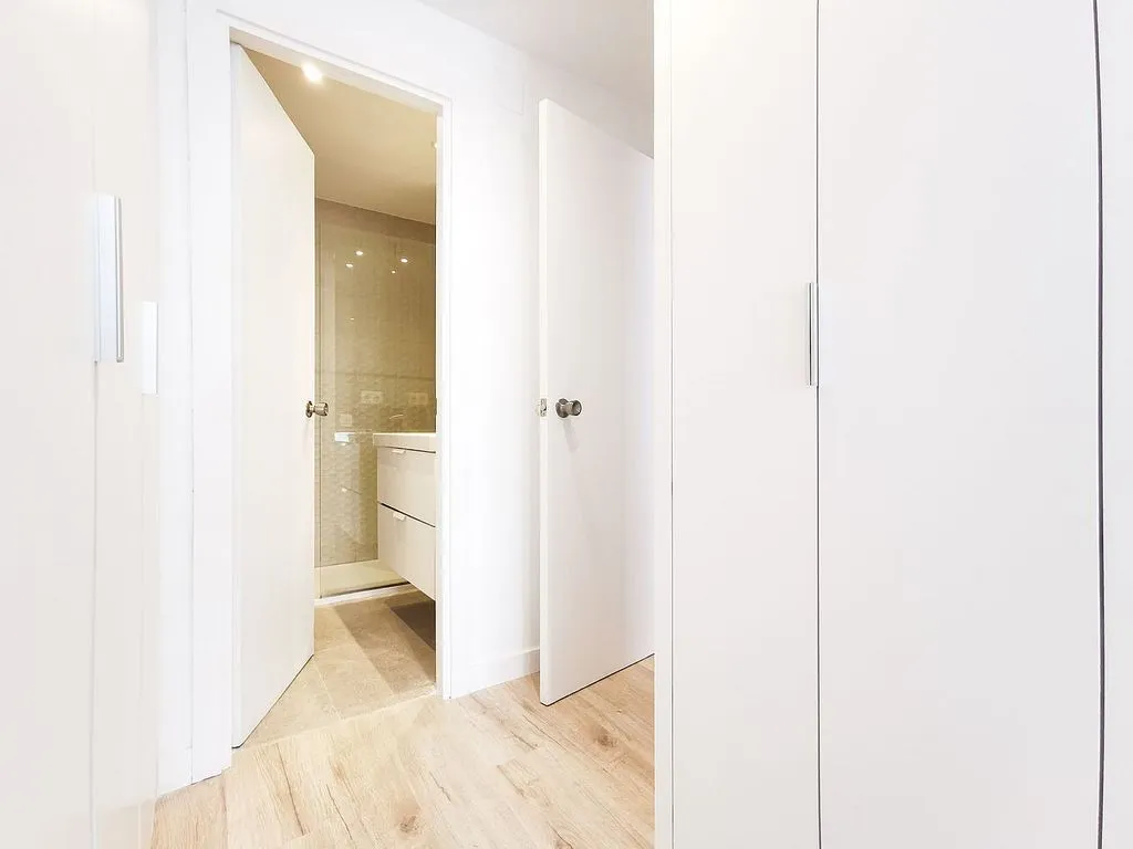 Rooms - 1-Bedroom Flat with Terrace in Cuatro Caminos