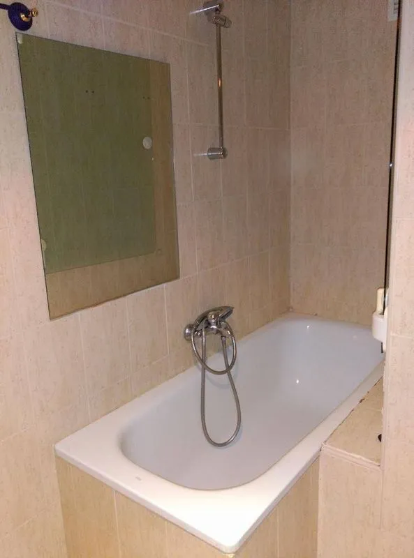 Vannitoad - Ample 2-Bedroom Apartment with South View in San Adrián
