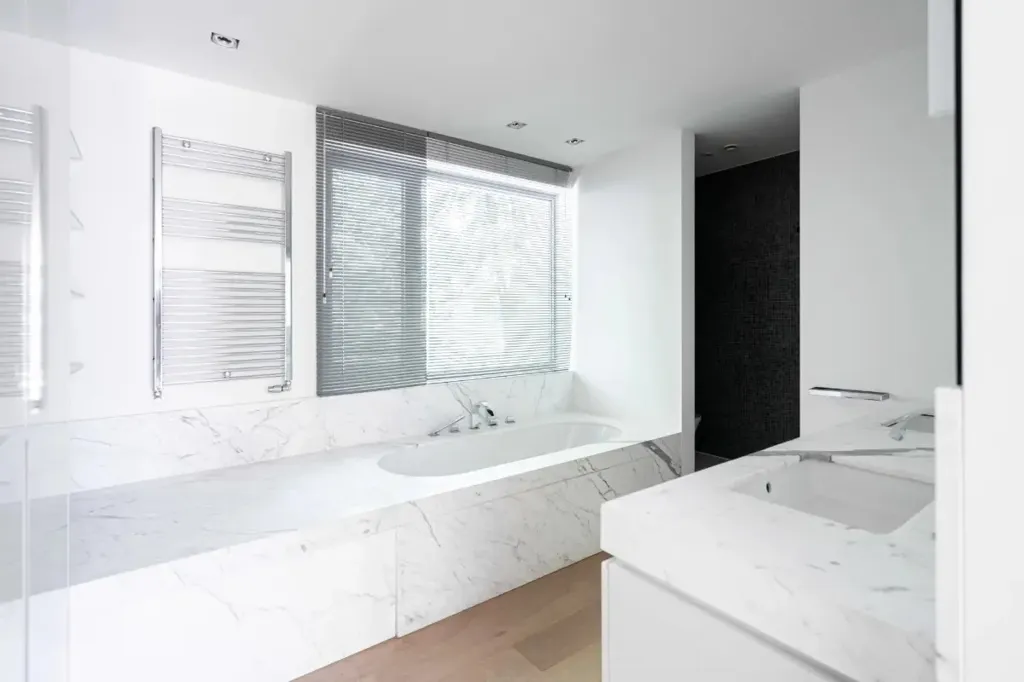 Bathrooms - Contemporary Villa with Pool in Uccle