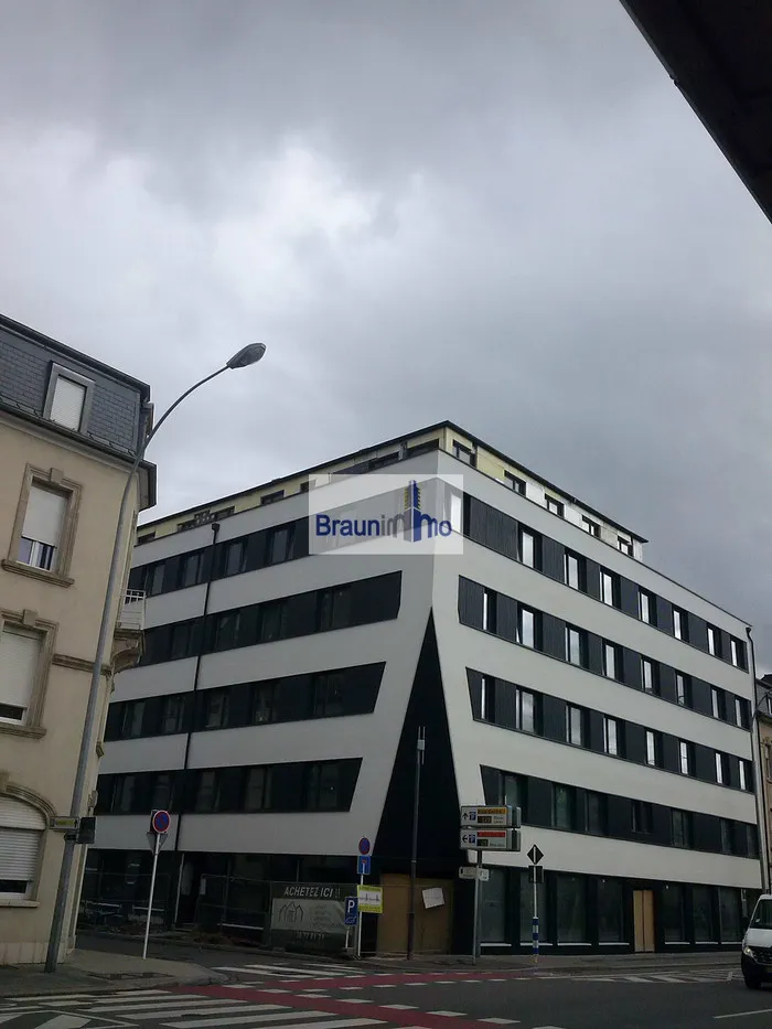 Extérieur - Local Commercial Neuf avec Vitrines à Esch-sur-Alzette