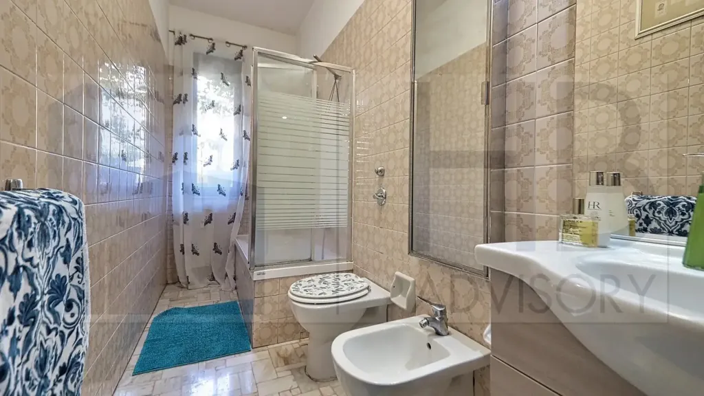 Salles de bain - Spacious Trilocale with Balcony in Milan