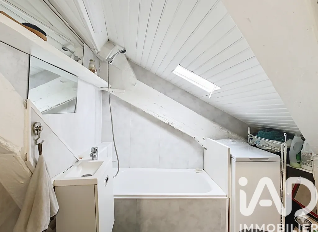 Vannitoad - Studio in Central Nantes with Balcony