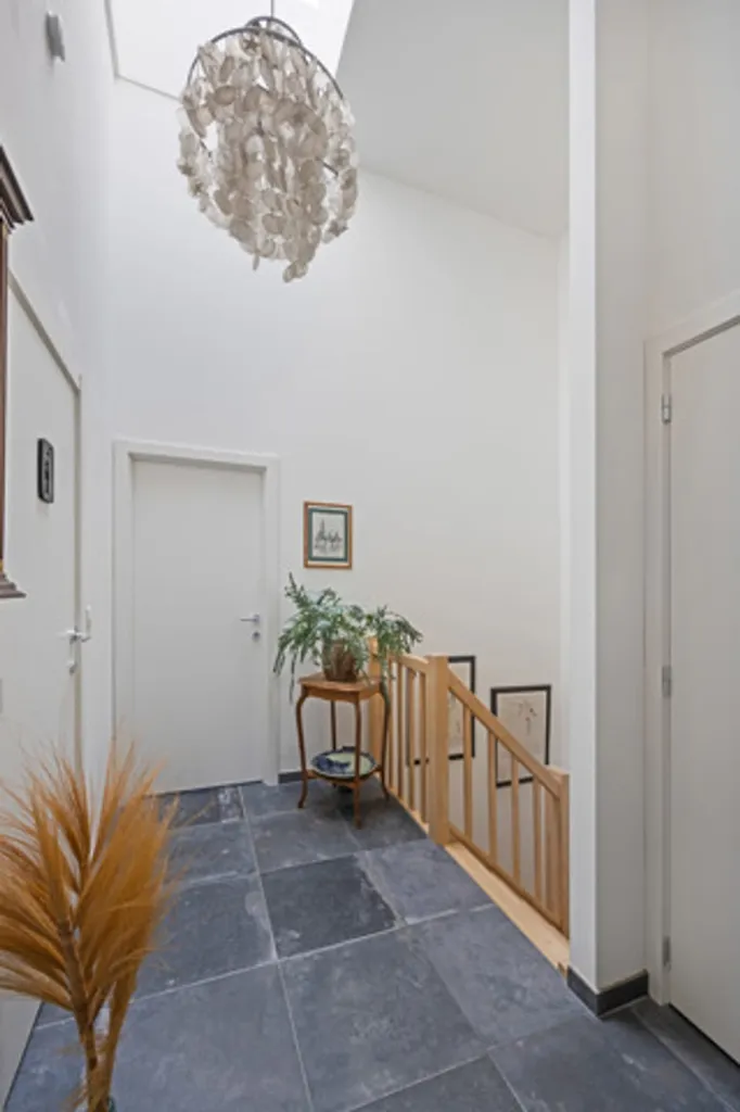 hallway_entrance