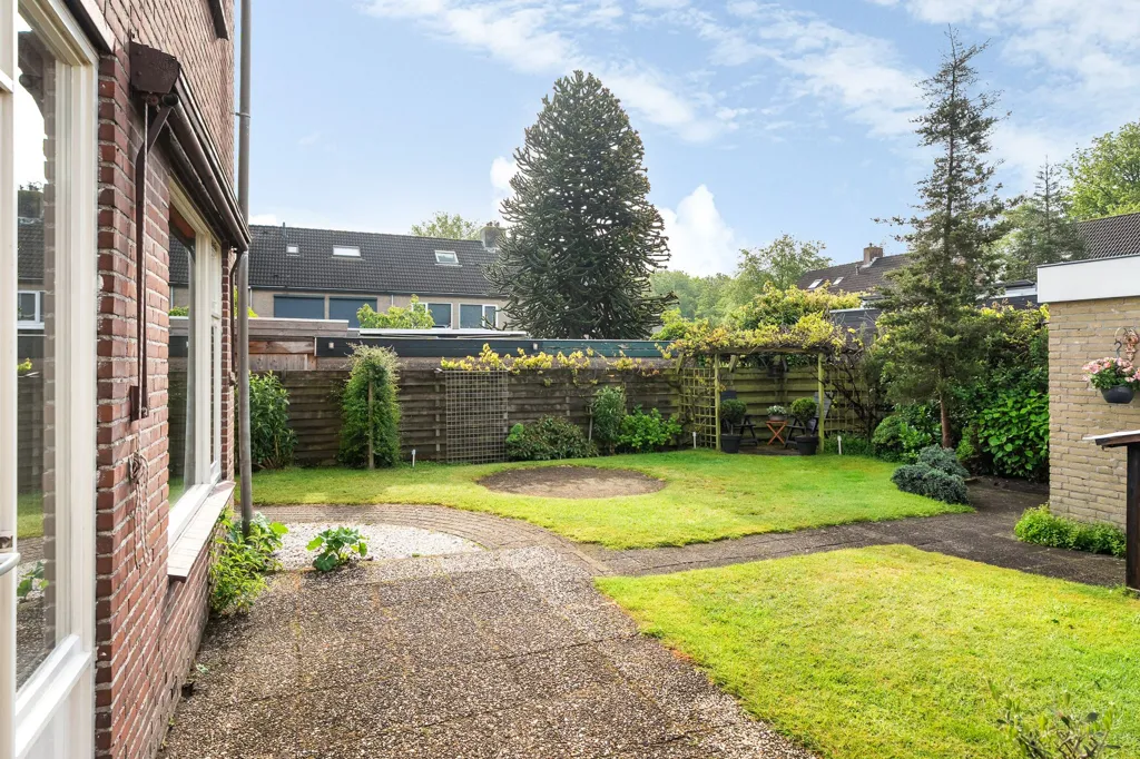 Aed - Corner House with Garden in Gytsjerk
