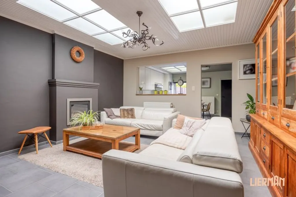 Elutuba - House with Garden and Solar Panels in Aalst