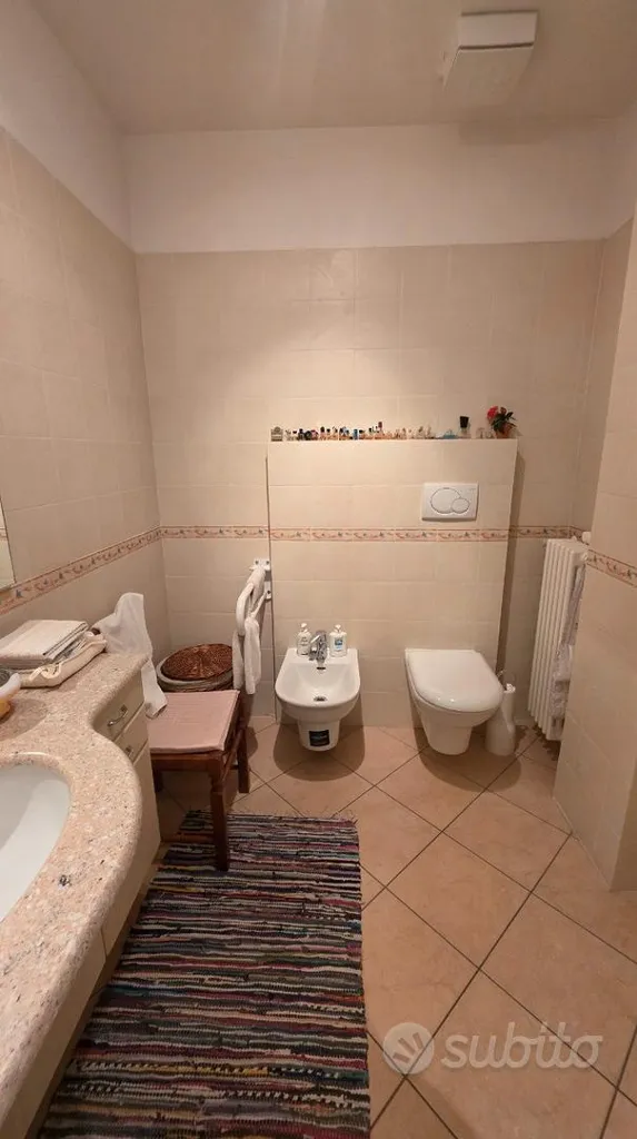 Salles de bain - Spacious Two-Level Apartment in San Polo d'Enza