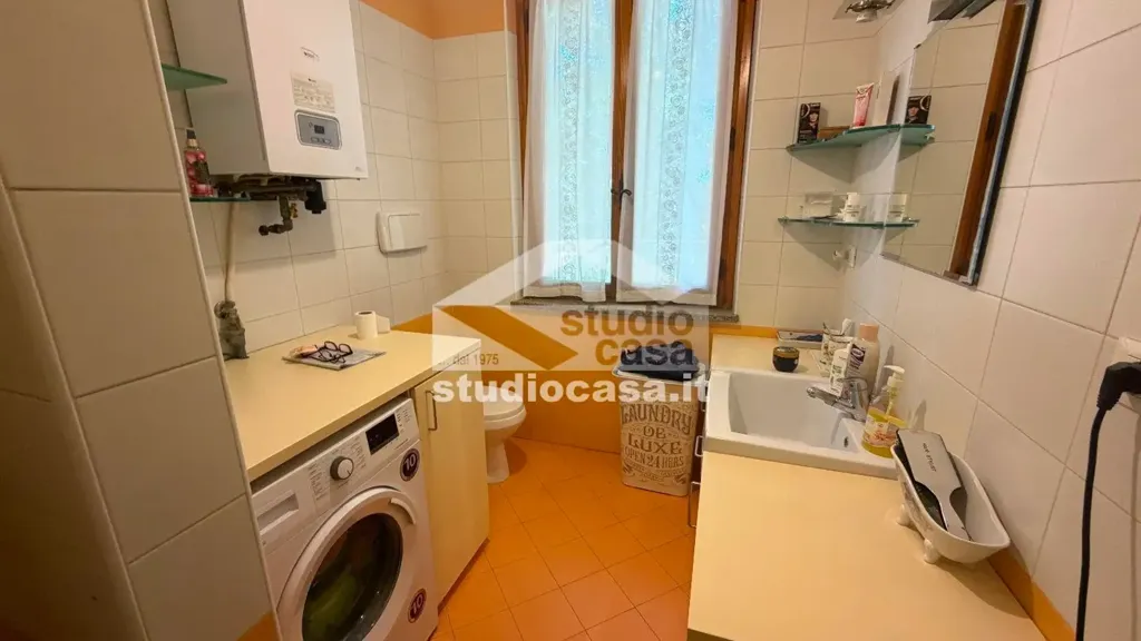 Buanderie - Villa with Three Apartments in Crema
