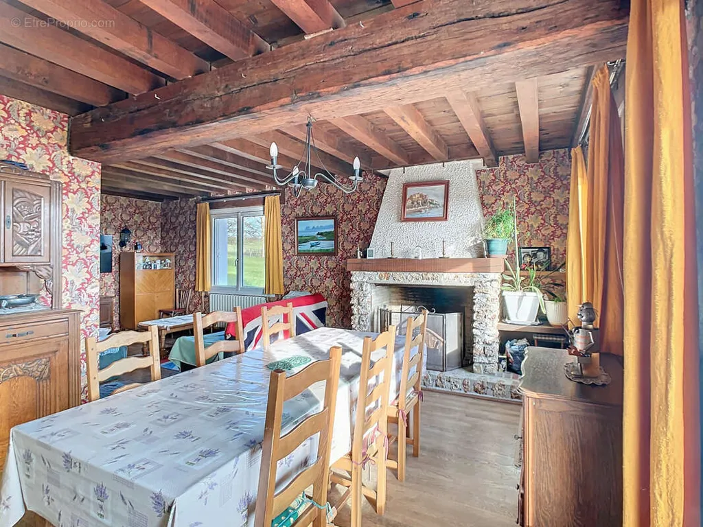 Dining Room - 6-room house in Viels-Maisons
