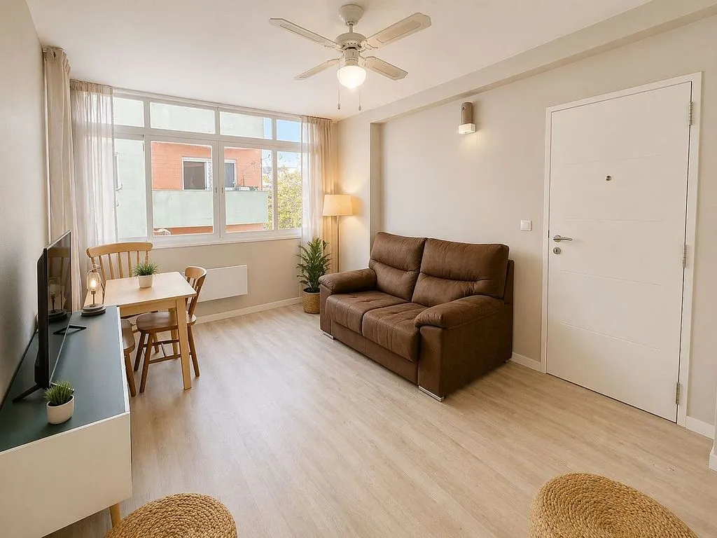 Séjour - Urban Flat with Rooftop Terrace in Estepona