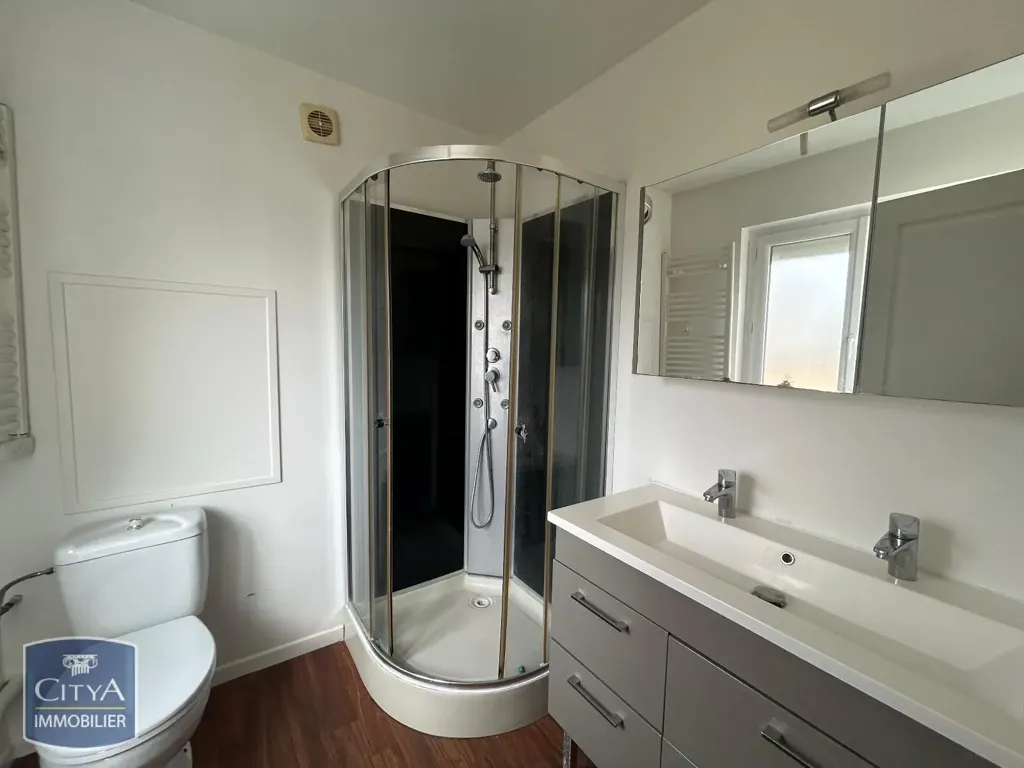 Salles de bain - Appartement Rénové 4 Pièces à Alençon