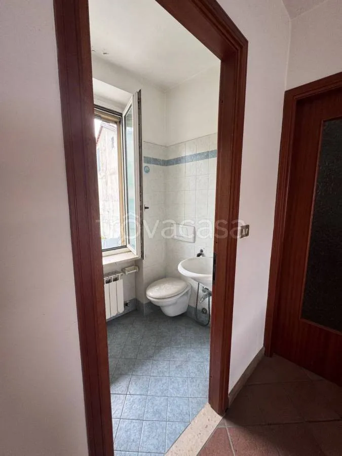 Vannitoad - Two-Storey House with Balcony in Vische